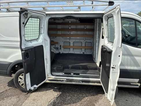 Used 2015 Ford Transit 250 130 Low Roof w/ Exterior Upgrade Package RWD image 13