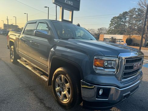 Used 2015 GMC Sierra 1500 SLT w/ Suspension Package, Off-Road image 4