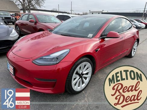 Used 2023 Tesla Model 3 Standard Range image 1
