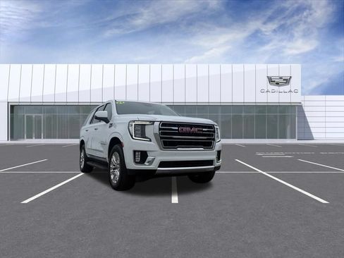 Used 2024 GMC Yukon SLT w/ SLT Premium Package AWD/4WD image 8