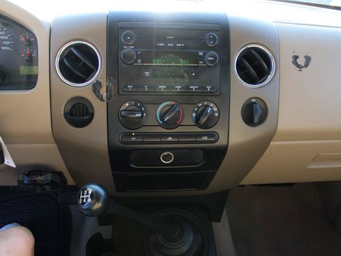 Used 2005 Ford F150 STX RWD image 11