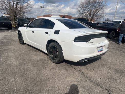 Used 2019 Dodge Charger SXT w/ Leather Interior Group image 4
