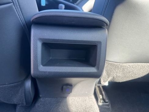 Used 2024 Toyota Camry SE image 18