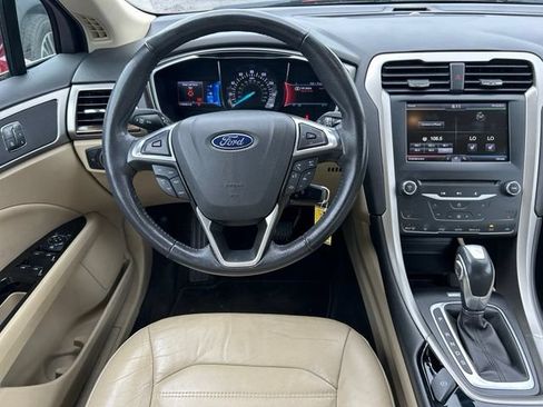 Used 2013 Ford Fusion SE FWD image 9