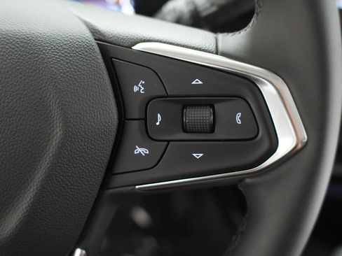 New 2026 Chevrolet Trax ACTIV w/ Driver Confidence Package FWD image 21