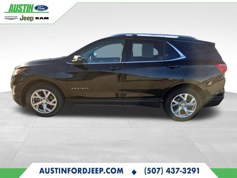 Used 2019 Chevrolet Equinox LT image 2