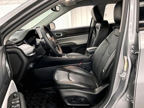 Used 2022 Jeep Compass Latitude image 19