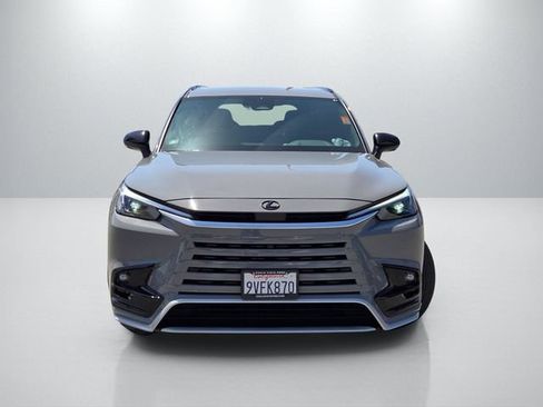 Used 2025 Lexus TX 500h AWD w/ Technology Package image 2