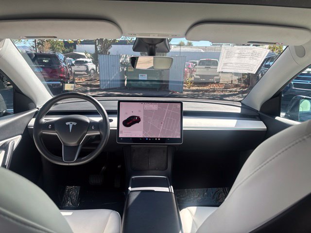 Used 2022 Tesla Model Y Long Range AWD/4WD image 34