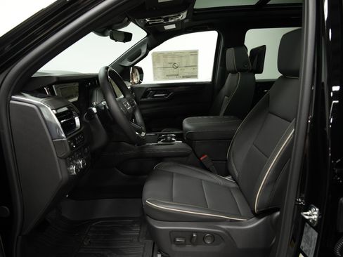 New 2026 GMC Yukon XL Elevation w/ Elevation Premium Package AWD/4WD image 30
