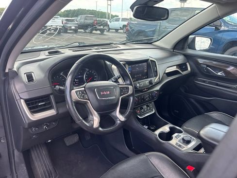 Used 2020 GMC Terrain Denali w/ Denali Premium Package FWD image 11