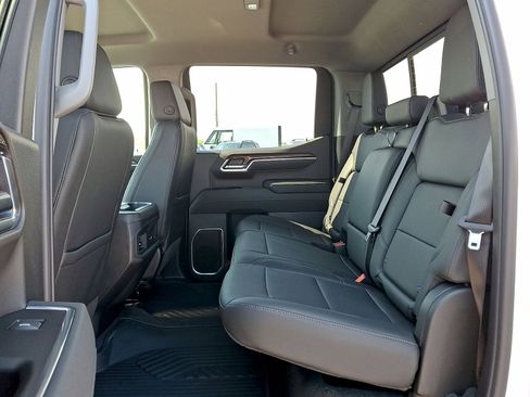 New 2026 Chevrolet Silverado 1500 LT AWD/4WD image 13