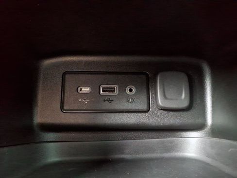 Used 2022 Chevrolet Equinox RS image 17