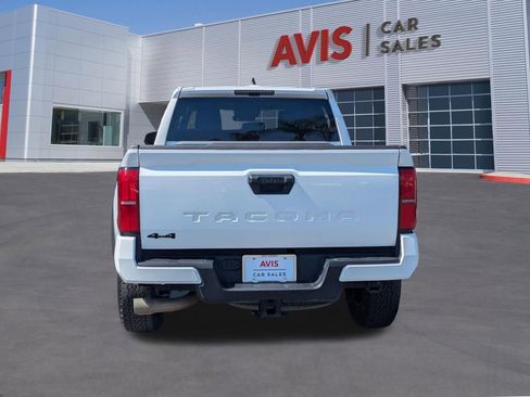 Used 2024 Toyota Tacoma TRD Off-Road image 7