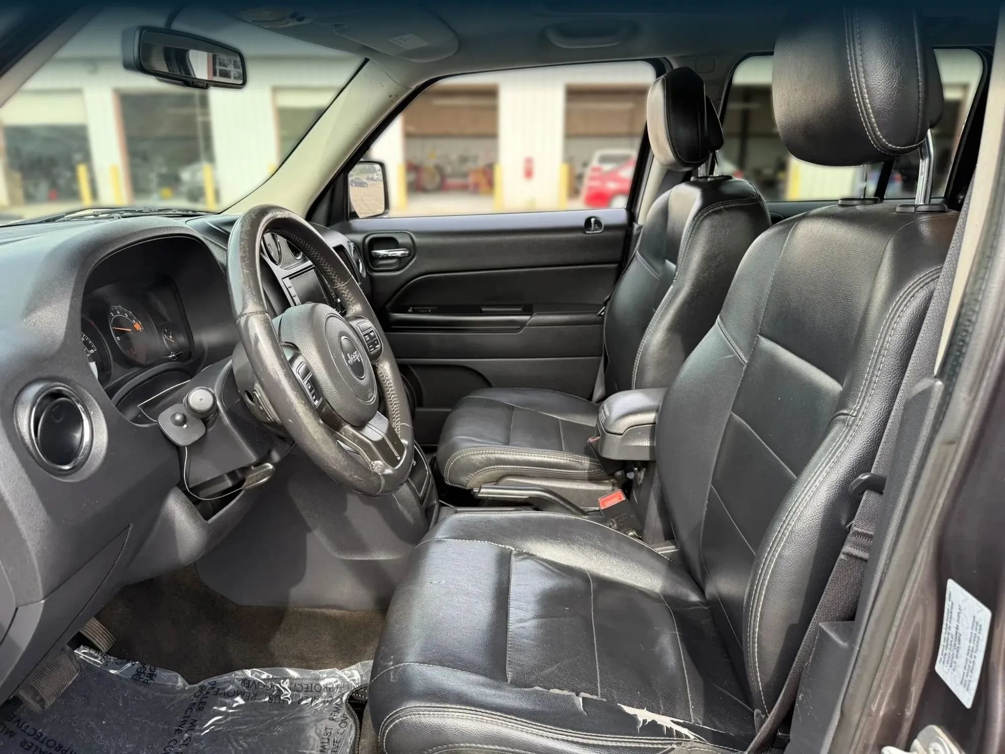 Used 2017 Jeep Patriot High Altitude AWD/4WD image 2