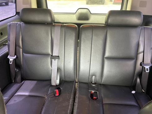 Used 2011 Chevrolet Suburban LTZ AWD/4WD image 16