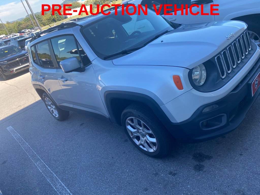 Used 2016 Jeep Renegade Latitude AWD/4WD image 4