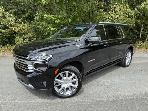 Certified 2024 Chevrolet Suburban High Country w/ Premium Package 2 image 9