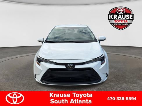Used 2026 Toyota Corolla LE FWD image 2