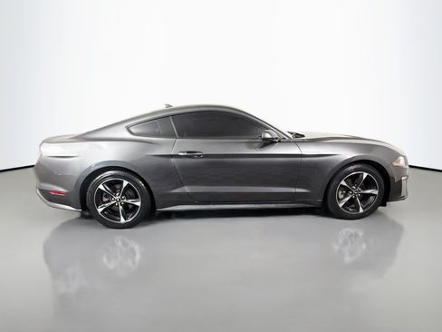 Used 2020 Ford Mustang Coupe RWD image 11