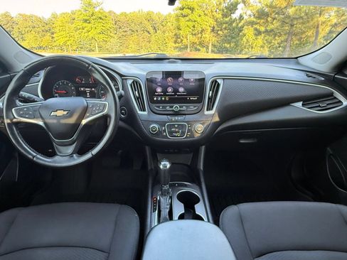 Used 2020 Chevrolet Malibu RS FWD image 23