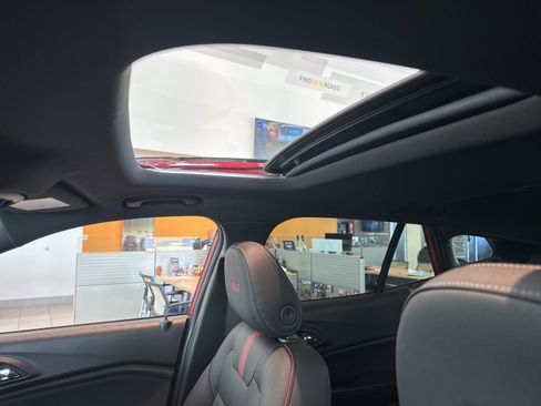 New 2026 Chevrolet Trax RS w/ Sunroof Package FWD image 17
