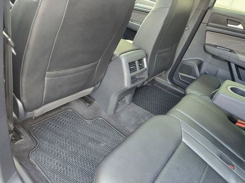 Used 2022 Volkswagen Atlas Cross Sport SE w/ Panoramic Sunroof Package AWD/4WD image 36