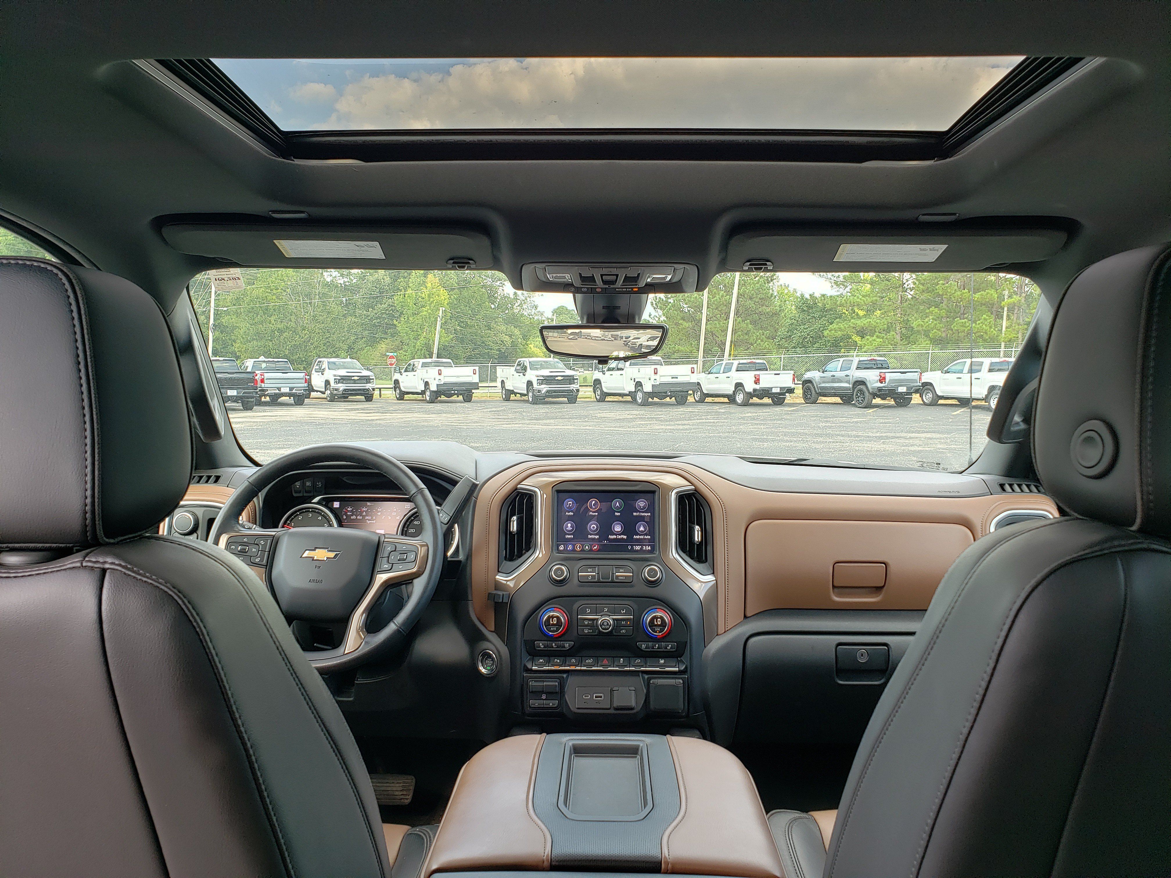 Used 2019 Chevrolet Silverado 1500 High Country w/ Technology Package AWD/4WD image 34