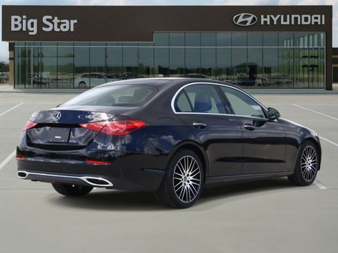 Used 2025 Mercedes-Benz C 300 Sedan image 4