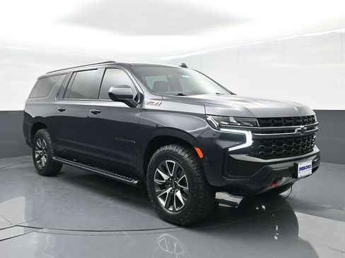 Used 2022 Chevrolet Suburban Z71 image 1