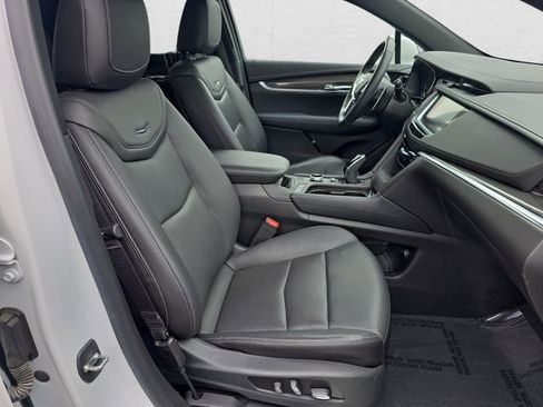 Used 2020 Cadillac XT5 Sportv w/ LPO, Floor Liner Package AWD/4WD image 10