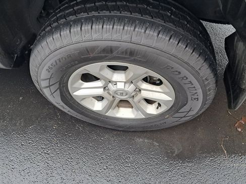 Used 2024 Toyota 4Runner SR5 Premium image 9