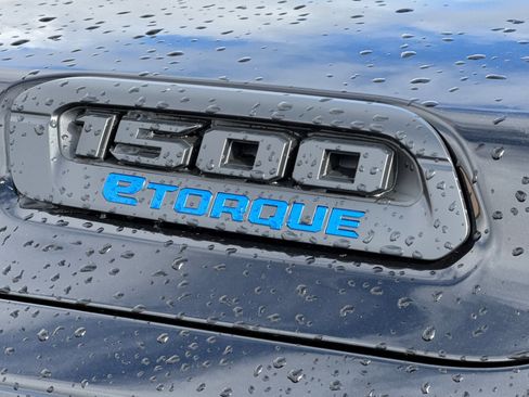 New 2026 RAM 1500 4x4 Crew Cab image 25