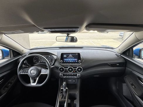 Used 2025 Nissan Sentra SV FWD image 32