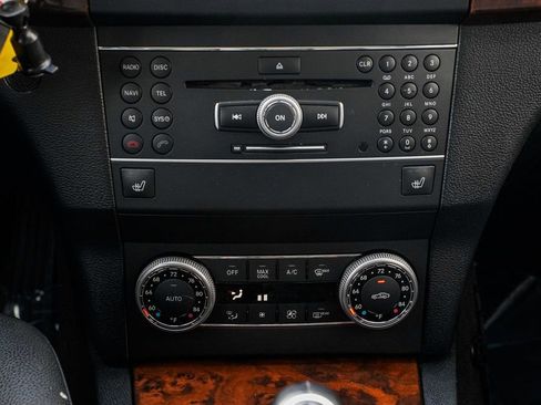 Used 2012 Mercedes-Benz GLK 350 4MATIC image 12