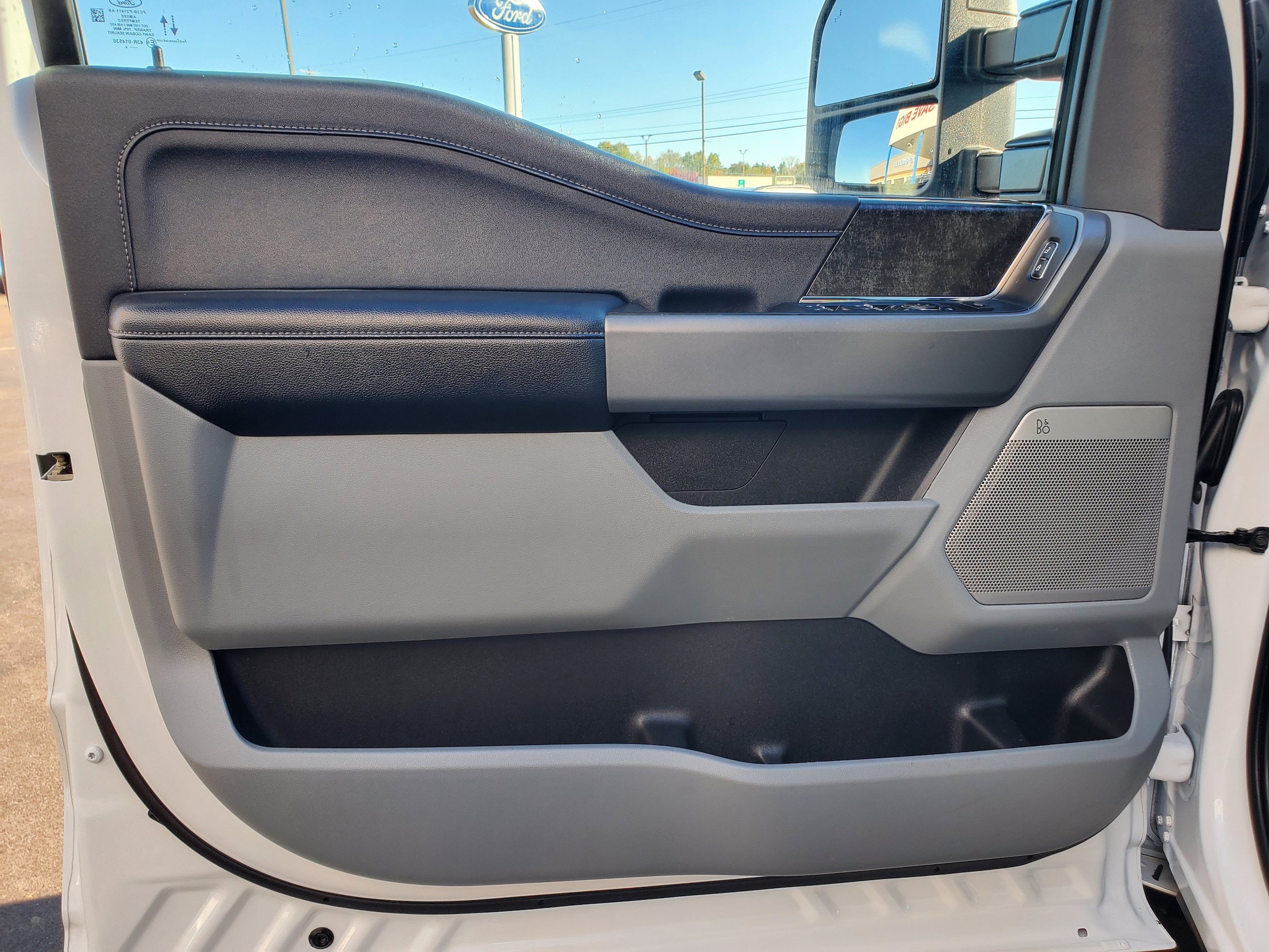 Used 2024 Ford F350 XLT w/ Black Appearance Package AWD/4WD image 8