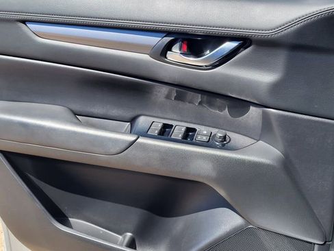 Used 2019 MAZDA CX-5 Touring FWD image 13
