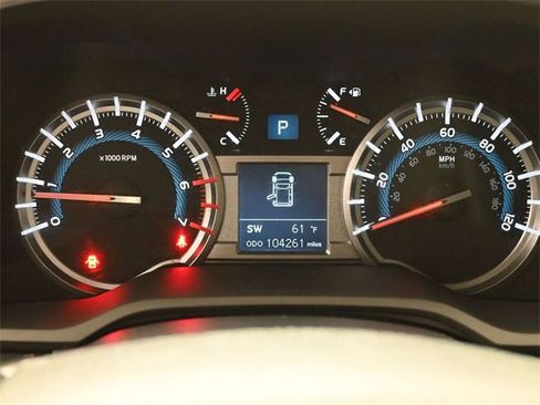 Used 2016 Toyota 4Runner SR5 image 30