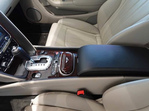 Used 2014 Bentley Continental GT image 35