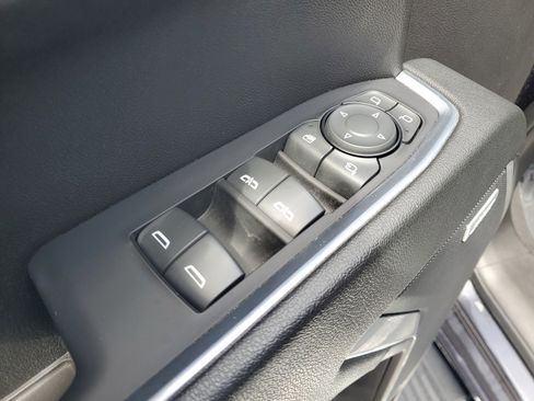 Used 2023 GMC Sierra 1500 SLT w/ SLT Convenience Package image 9