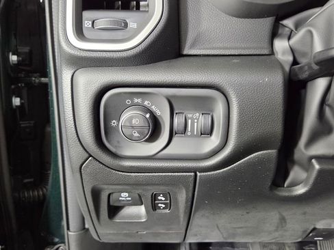 New 2026 RAM 1500 4x4 Crew Cab image 15