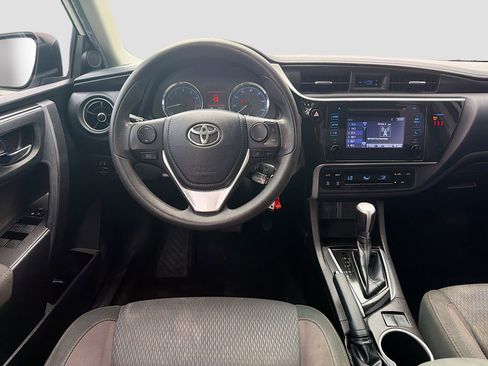 Used 2019 Toyota Corolla LE w/ Carpet Mat Package (TMS) image 22