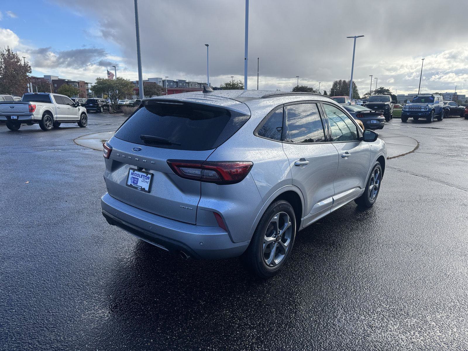 Used 2024 Ford Escape ST-Line w/ Tech Pack #1 AWD/4WD image 5