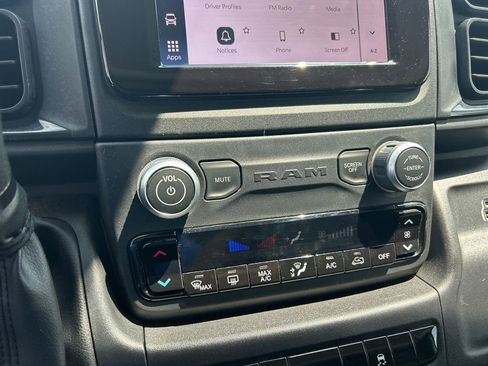 Used 2025 RAM ProMaster 2500 w/ Convenience Group FWD image 33