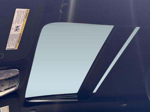 Used 2021 Jeep Grand Cherokee Limited w/ Luxury Group II image 17