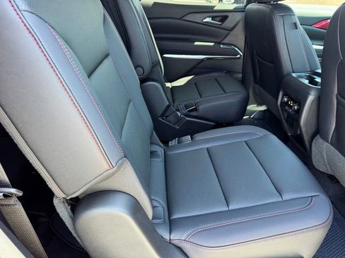 New 2026 Chevrolet Traverse Z71 w/ Driver Confidence Package image 8