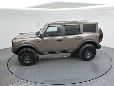 New 2025 Ford Bronco Badlands image 43