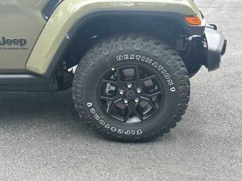 New 2026 Jeep Gladiator Sport AWD/4WD image 12