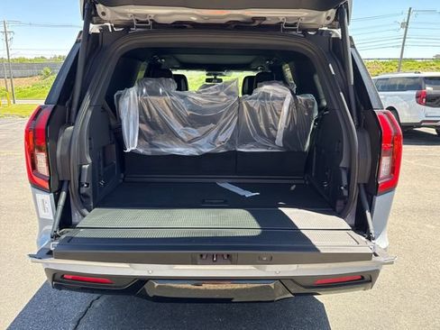 New 2026 Ford Expedition Platinum w/ Stealth Performance Package AWD/4WD image 11