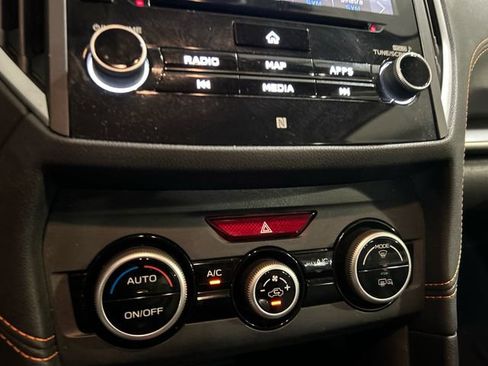 Used 2018 Subaru Crosstrek 2.0i Limited image 17